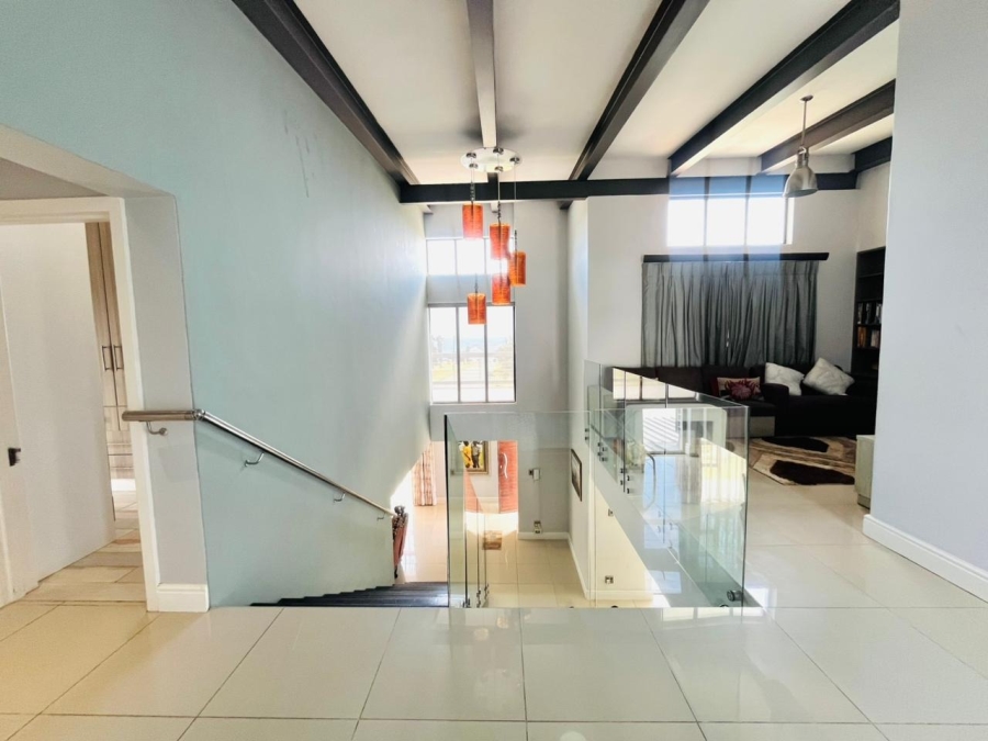 6 Bedroom Property for Sale in Gonubie Eastern Cape